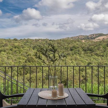 Residence Con Piscina A 4 Km Da Baja Sardinia Cala Bitta Dış mekan fotoğraf